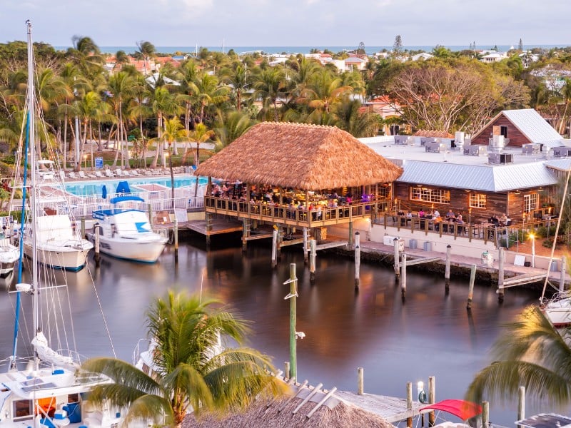 10 Best Tiki Bars & Restaurants in Florida (Right On The Water) – Trips