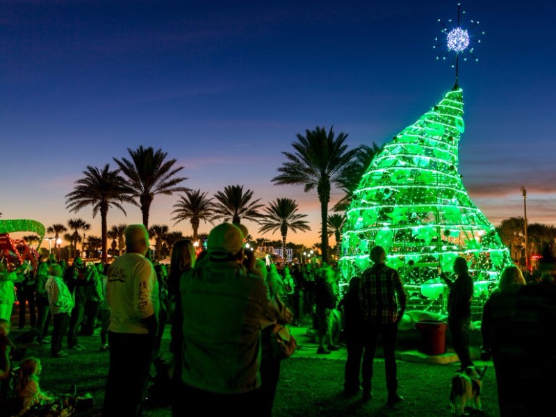 places to visit in florida for christmas