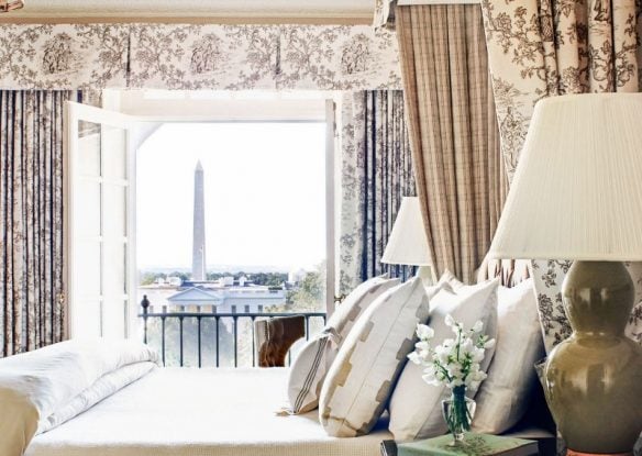 hotel suite with view of washington monument