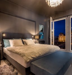 Bedroom with Parliament view