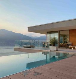 Swimming pool at Villa with Dream View, Infinity Pool, Privacy & Nature - Brenzone sul Garda