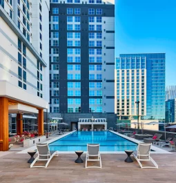 Rooftop pool in Nashville Downtown hotel