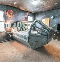 Grey Star Wars bedroom with themed bed