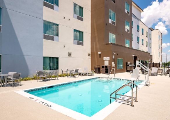 outdoor pool at TownePlace Suites Austin South