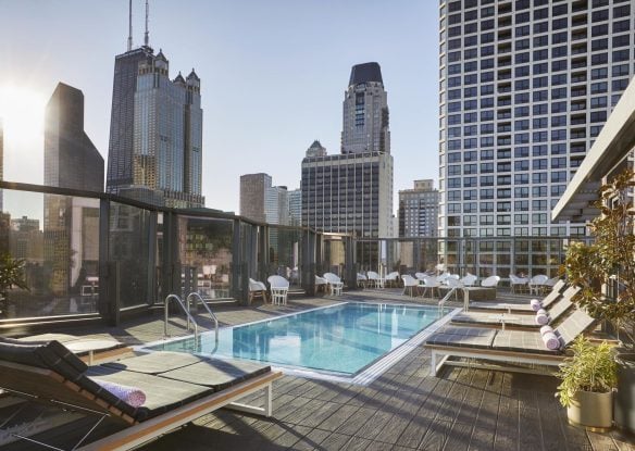 rooftop pool at Viceroy Chicago