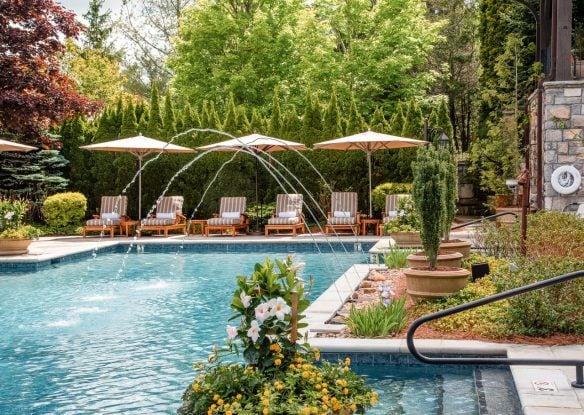 outdoor pool at Old Edwards Inn and Spa